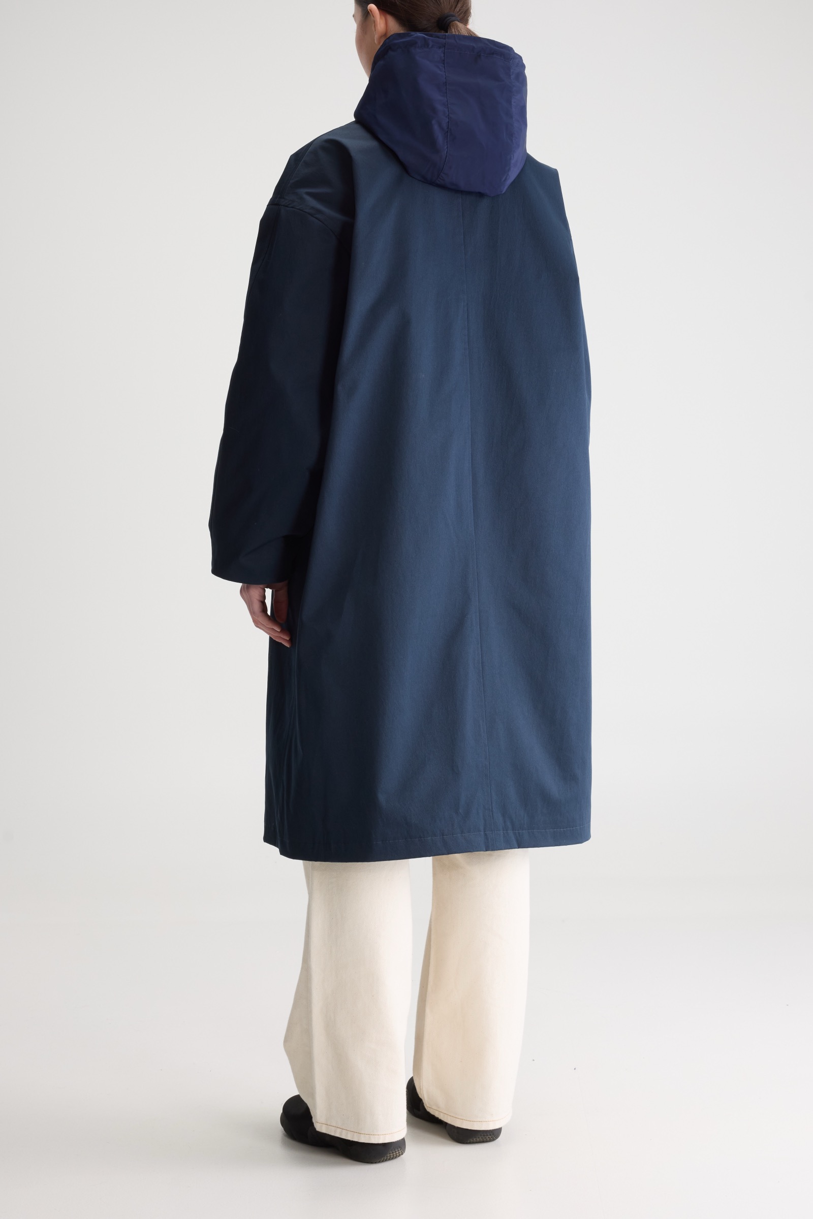 Hearty trench coat - Image 5