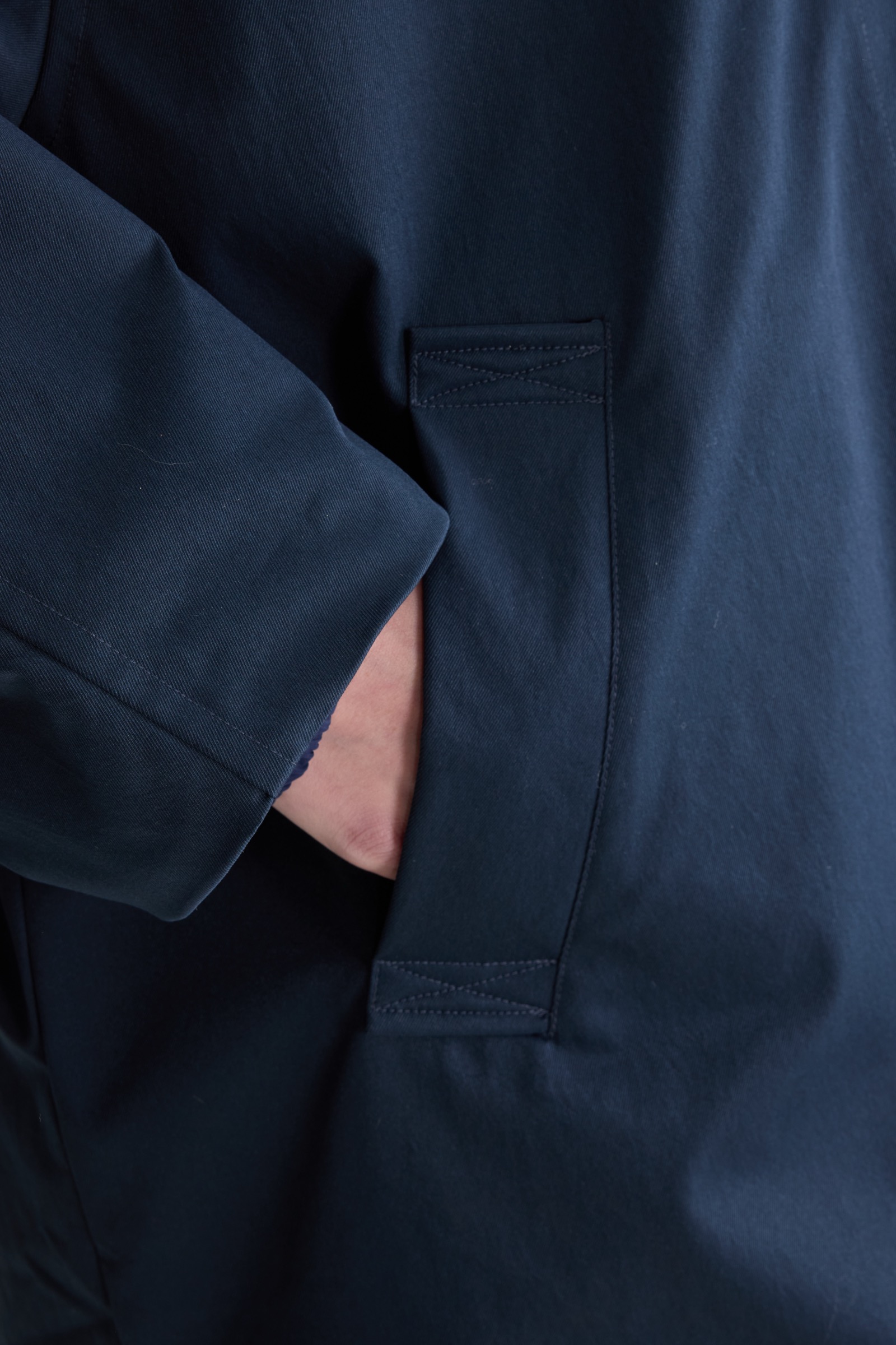 Hearty trench coat - Image 13