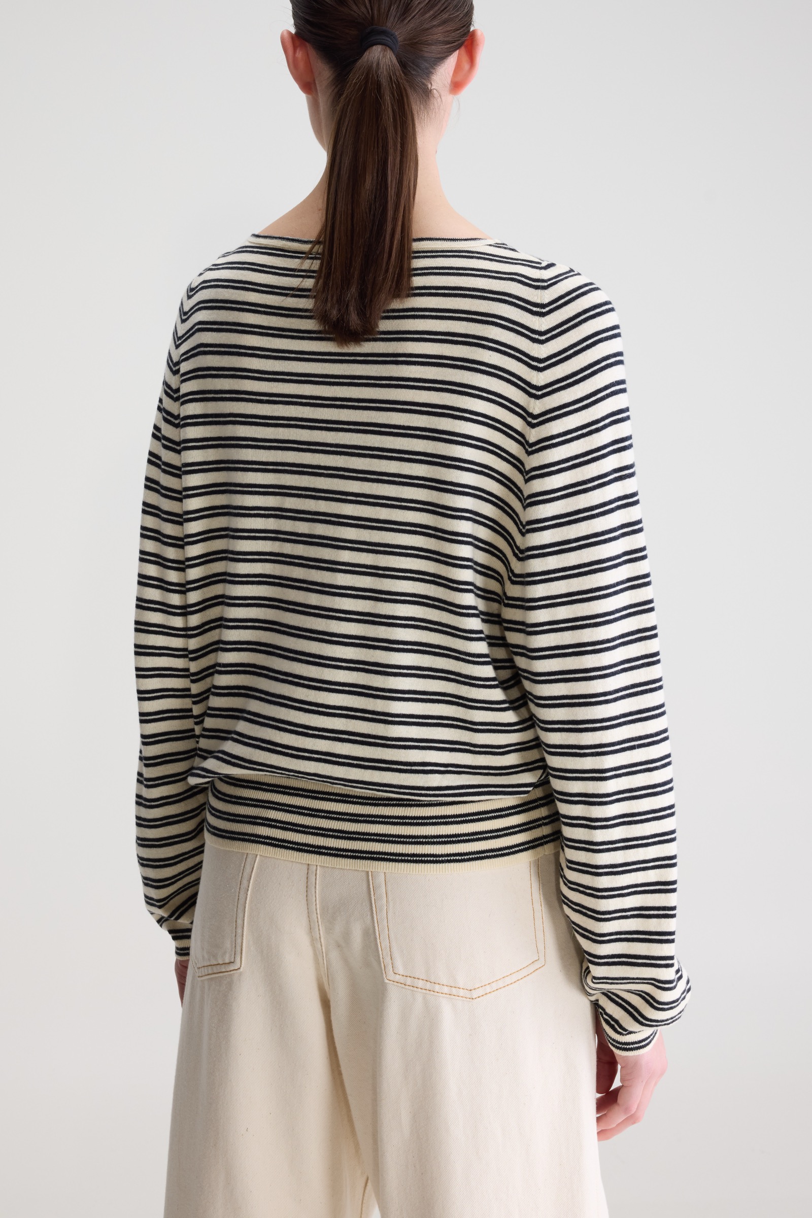 Gerhi sweater - Image 4